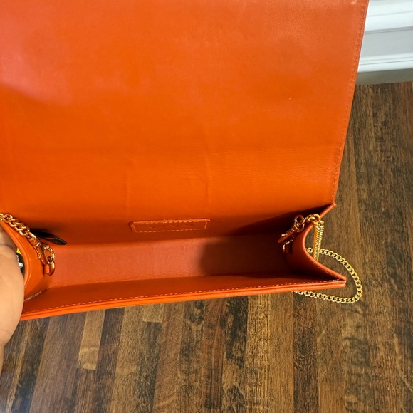 VIVO $580 Orange Genuine Shagreen Stingray Leather Clutch Purse with Gold Chain - Picture 3 of 6